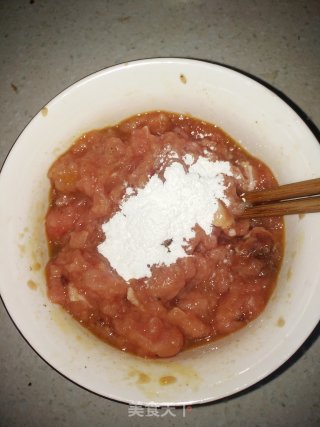 青椒酿肉的做法步骤：2