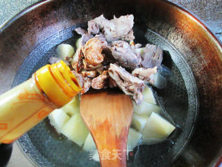 土豆烧牛肉的做法步骤：6
