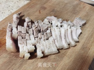 子姜炒回锅肉的做法步骤：7
