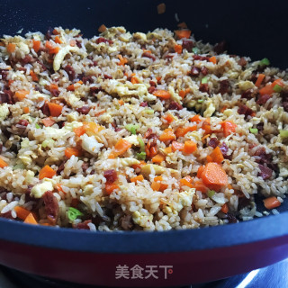 胡萝卜腊肠炒米的做法步骤：9