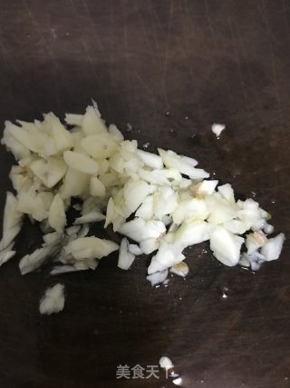 清炒番薯叶的做法步骤：3