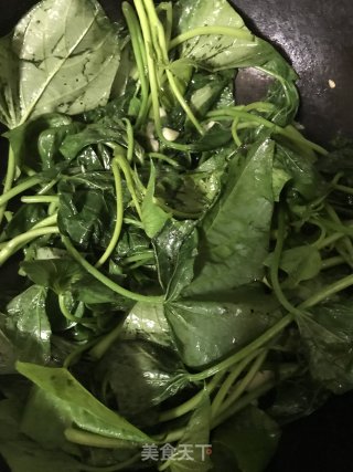 清炒番薯叶的做法步骤：5