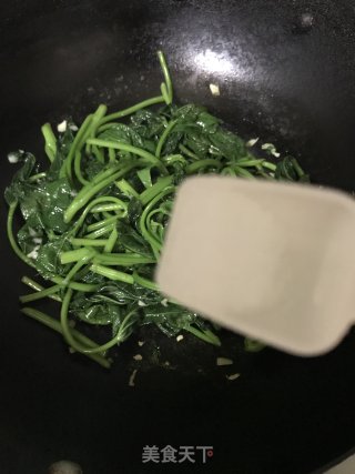 清炒番薯叶的做法步骤：6