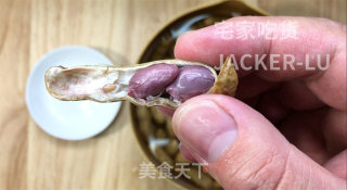 盐水花生，炎热的夏天，一边看着电视，一边剥着花生，舒坦！的做法步骤：5
