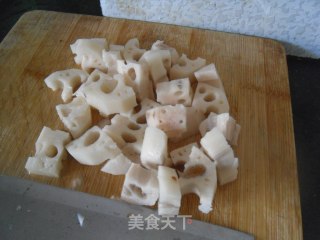 炝拌藕丁的做法步骤：2