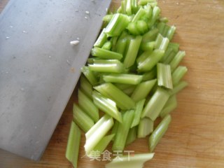 炝拌藕丁的做法步骤：3