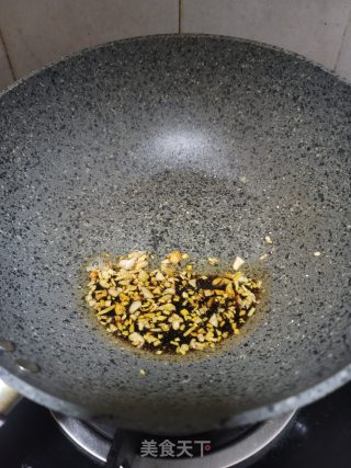 榨菜蒸鲳鱼的做法步骤：8