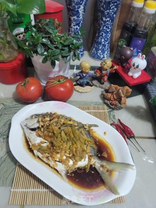 榨菜蒸鲳鱼的做法步骤：9
