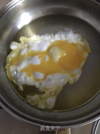 丝瓜竹荪煎蛋汤的做法步骤：4