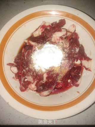 香菜拌牛肉的做法步骤：2