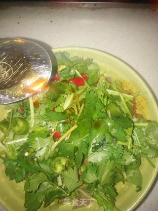 香菜拌牛肉的做法步骤：9