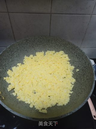 豌豆蛋炒饭的做法步骤：9
