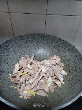 猪脷焖腐竹的做法步骤：5