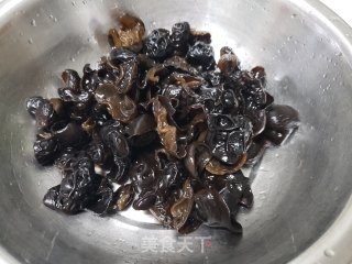 苦瓜洋葱拌木耳的做法步骤：4