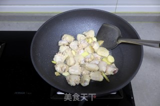 红烧鸡翅土豆的做法步骤：5