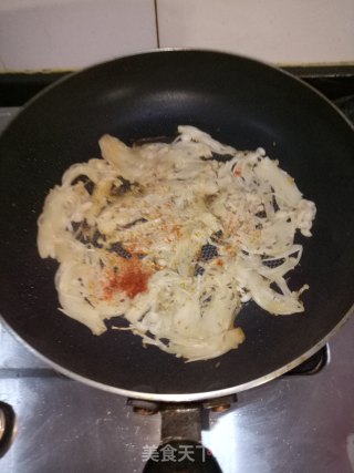 香煎金针菇的做法步骤：5