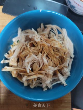 手撕鸡胸肉的做法步骤：6