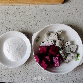火龙果果冻的做法步骤：1