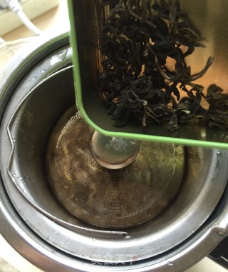 菊花黑枸杞绿茶饮的做法步骤：2