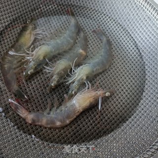 白玉黄瓜拌鲜虾的做法步骤：4
