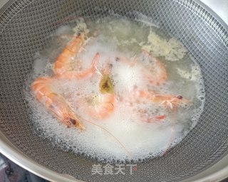 白玉黄瓜拌鲜虾的做法步骤：5
