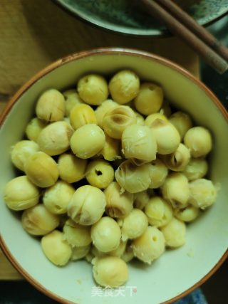 炼奶拌冰莲子的做法步骤：4