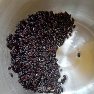 紫米饭的做法步骤：3
