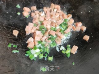 香肠鸡蛋炒饭的做法步骤：6