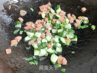 香肠鸡蛋炒饭的做法步骤：7