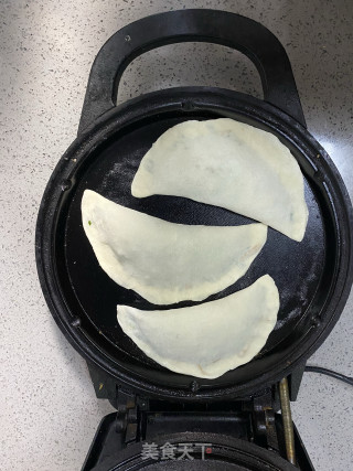 儿时美味韭菜盒子的做法步骤：15