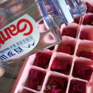 花酿龙果冰气泡水的做法步骤：7