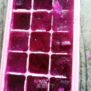 花酿龙果冰气泡水的做法步骤：11