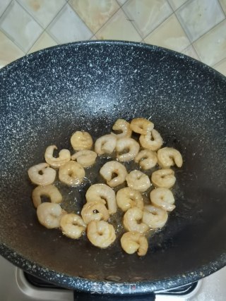 虾仁炒鸡蛋的做法步骤：10