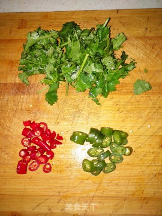 香菜拌鸡胸肉的做法步骤：6