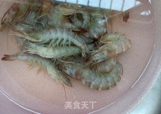 “凉拌菜”柠檬虾的做法步骤：1