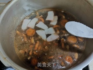 寒菌炖肉的做法步骤：9
