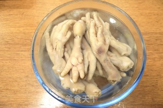 百香果柠檬脱骨鸡爪的做法步骤：6