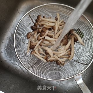 蟹味菇炒豆腐的做法步骤：7