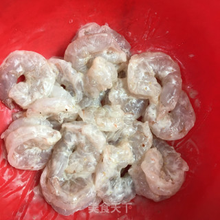 茄汁虾仁的做法步骤：1