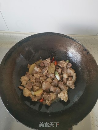 白萝卜牛肉煲的做法步骤：6