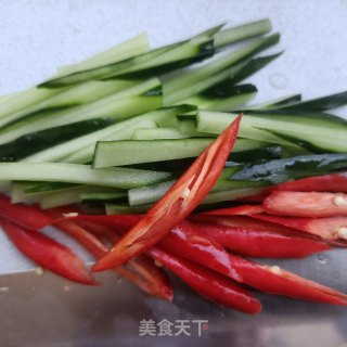 “凉拌菜”蛋皮拌蟹味菇的做法步骤：5