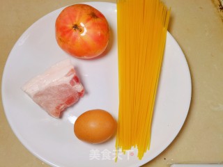经典意式肉酱面的做法步骤：1