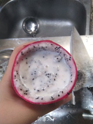 牛奶火龙果的做法步骤：5