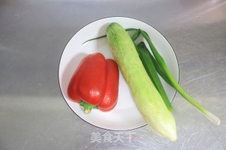黄瓜炒虾仁&炸虾头的做法步骤：6