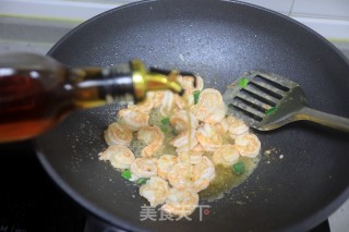 黄瓜炒虾仁&炸虾头的做法步骤：12
