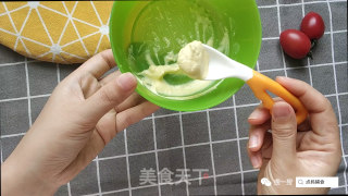 6个月宝宝辅食：蛋黄泥的做法步骤：3