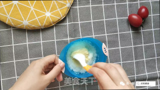 6个月宝宝辅食：蛋黄泥的做法步骤：4