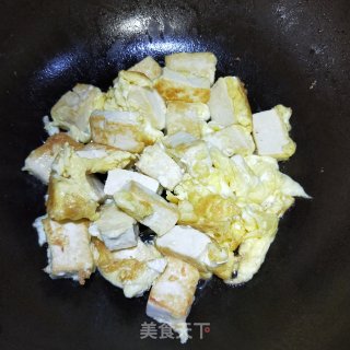 鸡蛋炒豆腐的做法步骤：7
