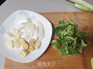 家常三杯鸡的做法步骤：3