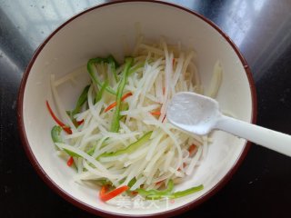 凉拌土豆丝的做法步骤：5